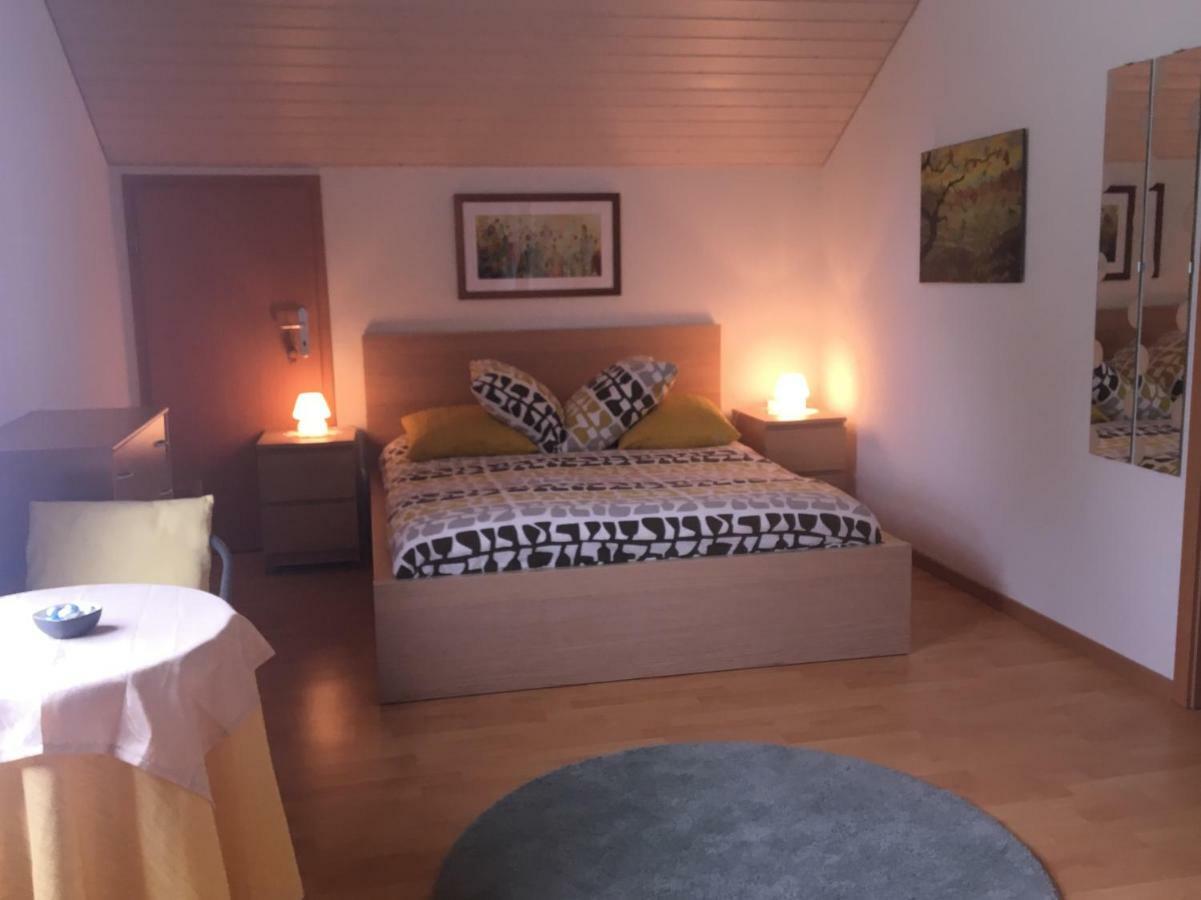 Queen Guest Room Mont-sur-Rolle Exterior foto